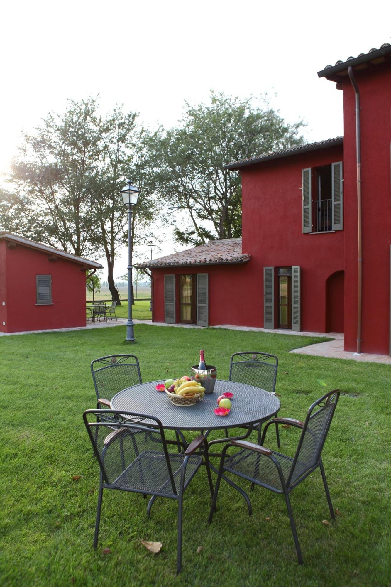 Aparthotel Residenza Torre Acquatino Spello Exterior foto