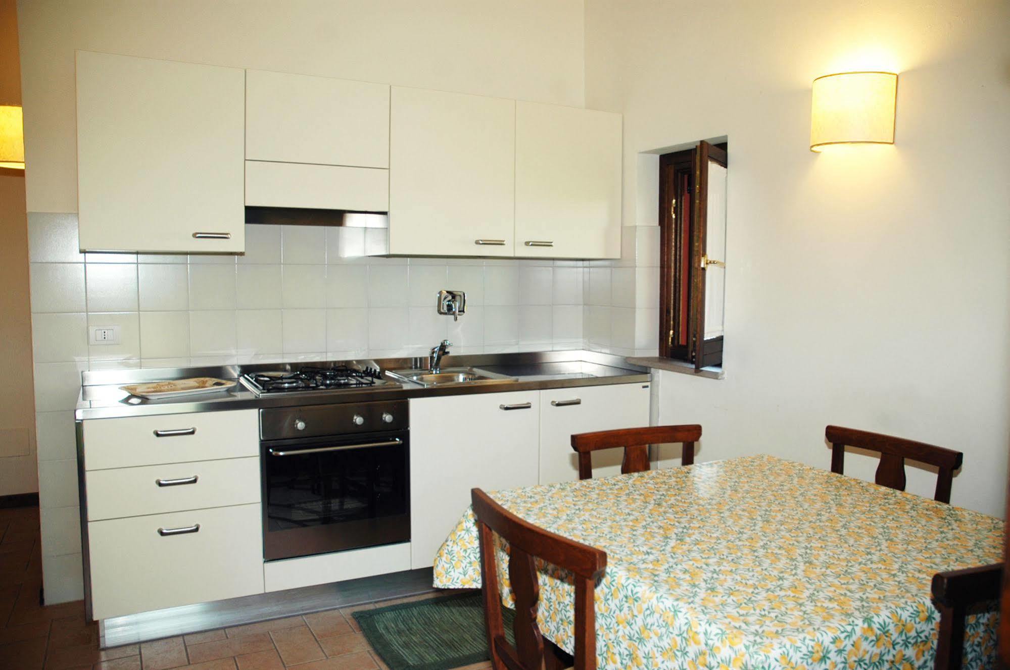 Aparthotel Residenza Torre Acquatino Spello Exterior foto