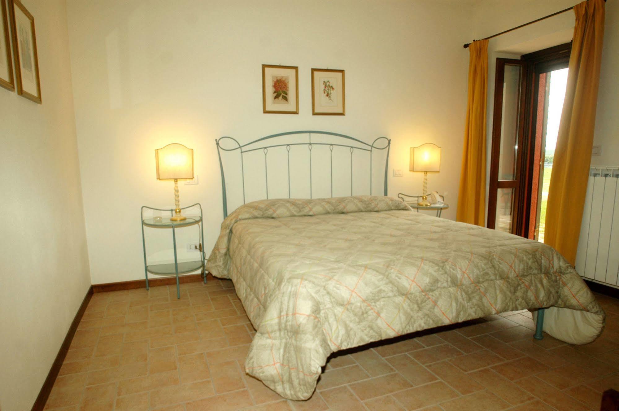 Aparthotel Residenza Torre Acquatino Spello Exterior foto